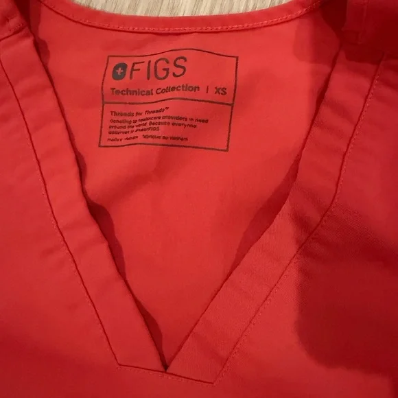 Figs set XS regular casma top and XXS tall yola skinny pants in clay - Picture 4 of 6